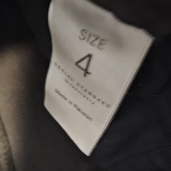 Women's Black Camouflage Jeans - Picture 5 of 6